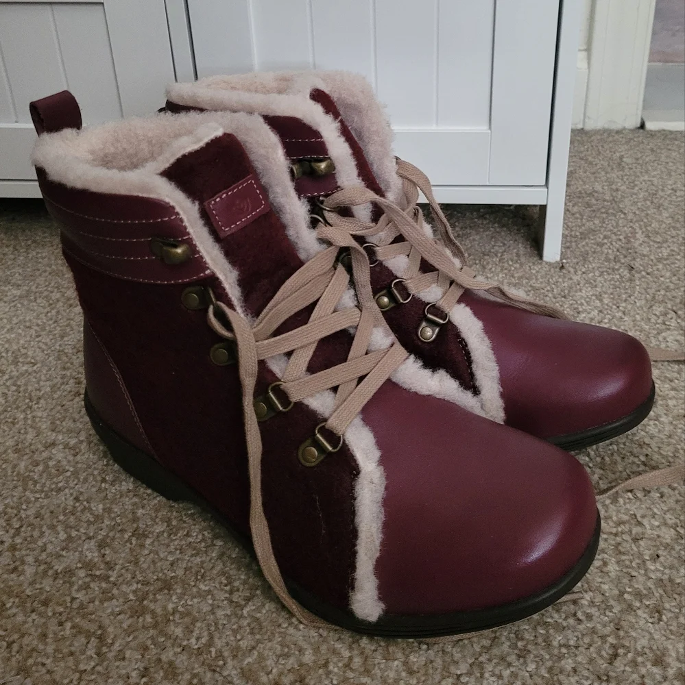 Women's Spenco Burgundy Boots with Fur Details, Size 7.5 - Picture 1 of 9